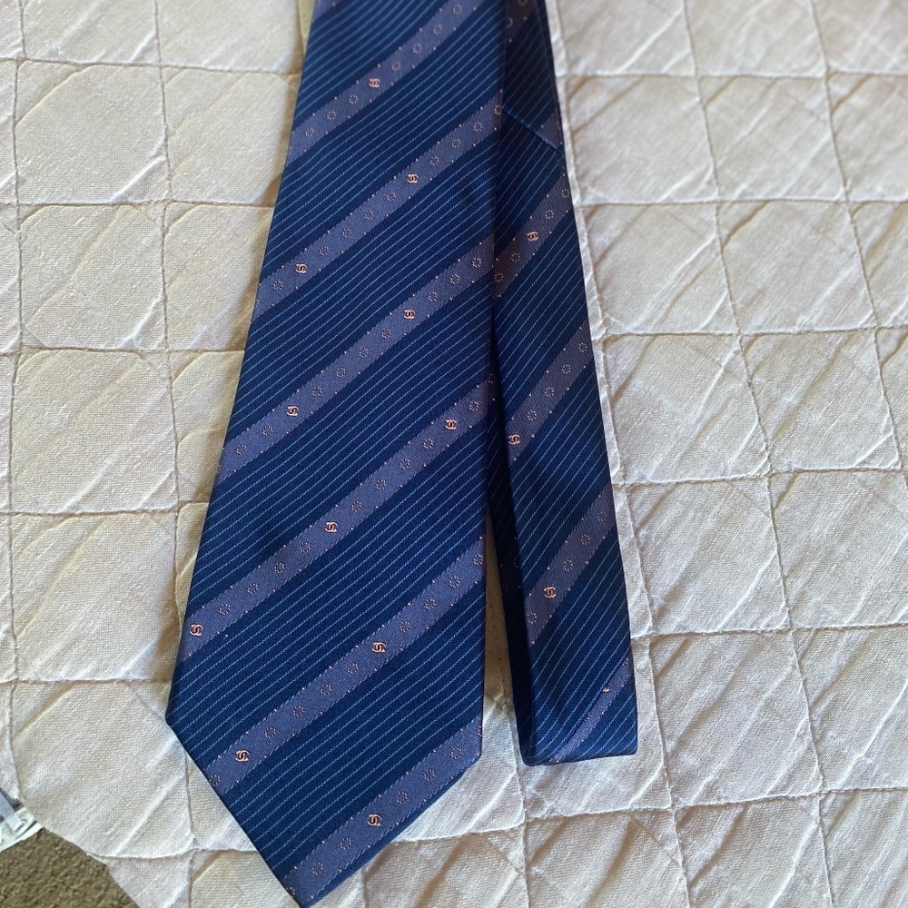 CHANEL Navy/Purple Silk Tie